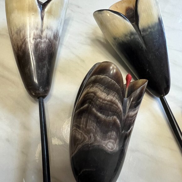 This set of hand carved vintage tulips, leaves and Stems were hand carved from A - Picture 2 of 11